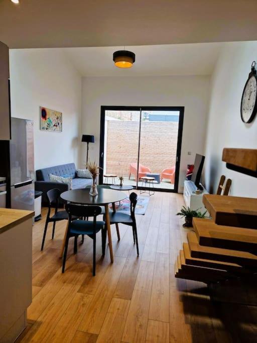 Le Bellay ¤ 2 Chambres ¤ Cour ¤10 Mins Centre¤ Amiens Luaran gambar