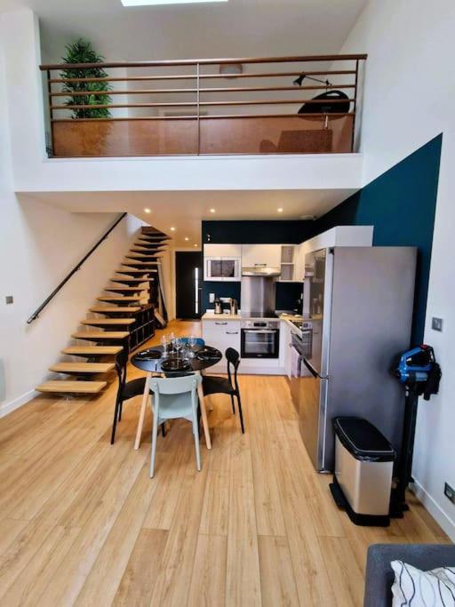 Le Bellay ¤ 2 Chambres ¤ Cour ¤10 Mins Centre¤ Amiens Luaran gambar