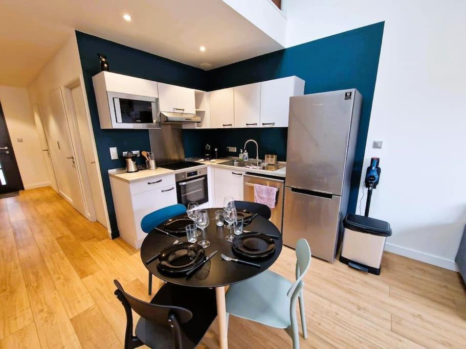 Le Bellay ¤ 2 Chambres ¤ Cour ¤10 Mins Centre¤ Amiens Luaran gambar