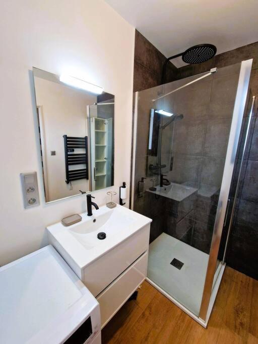 Le Bellay ¤ 2 Chambres ¤ Cour ¤10 Mins Centre¤ Amiens Luaran gambar